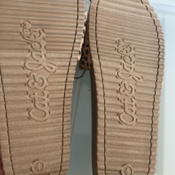 Cat and Jack women’s/Teen sandals animal print slip on -NWT - Picture 7 of 7